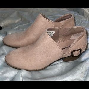 American eagle light pink ankle boots